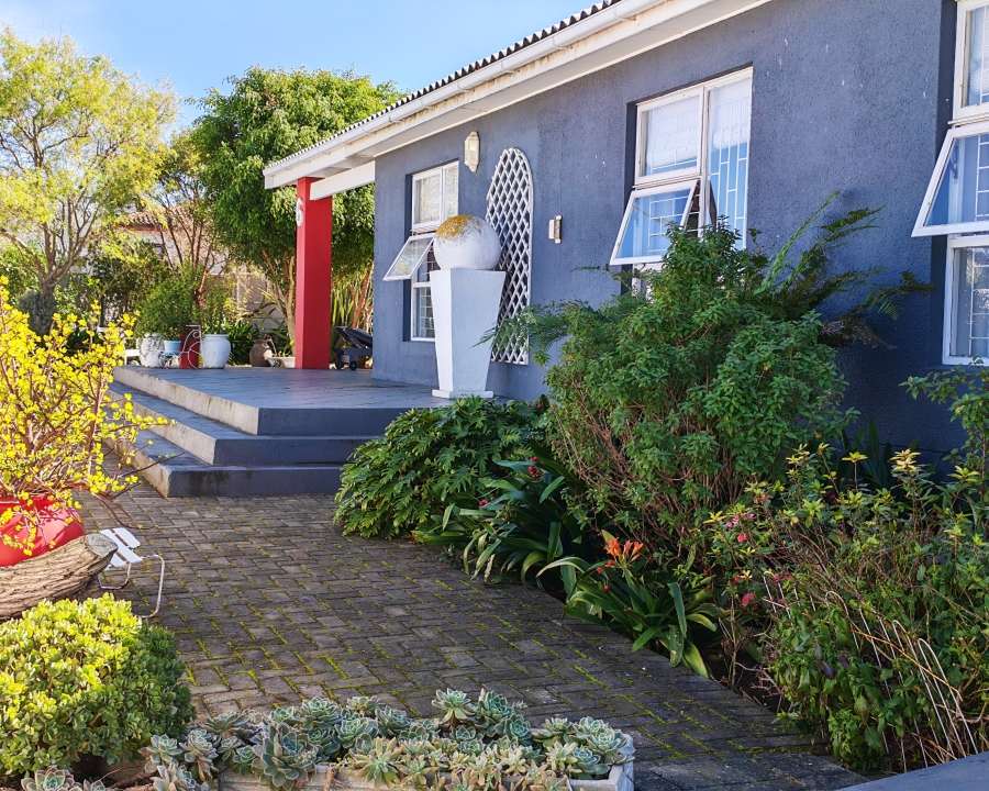 3 Bedroom Property for Sale in Palmiet Western Cape